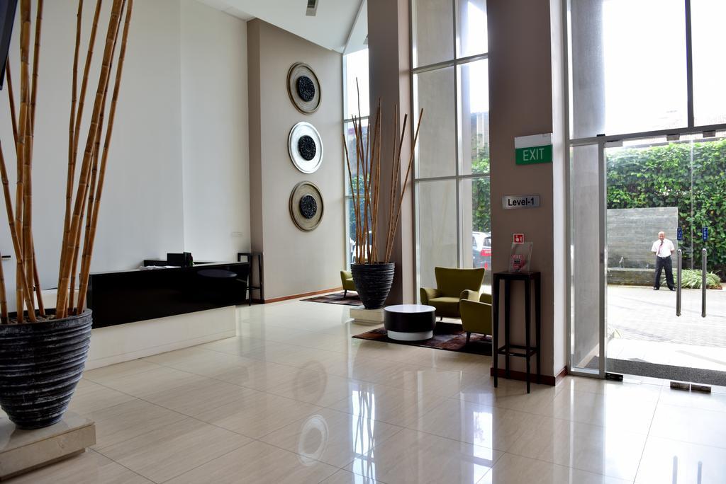 Skylounge Apartment 2 Colombo Esterno foto